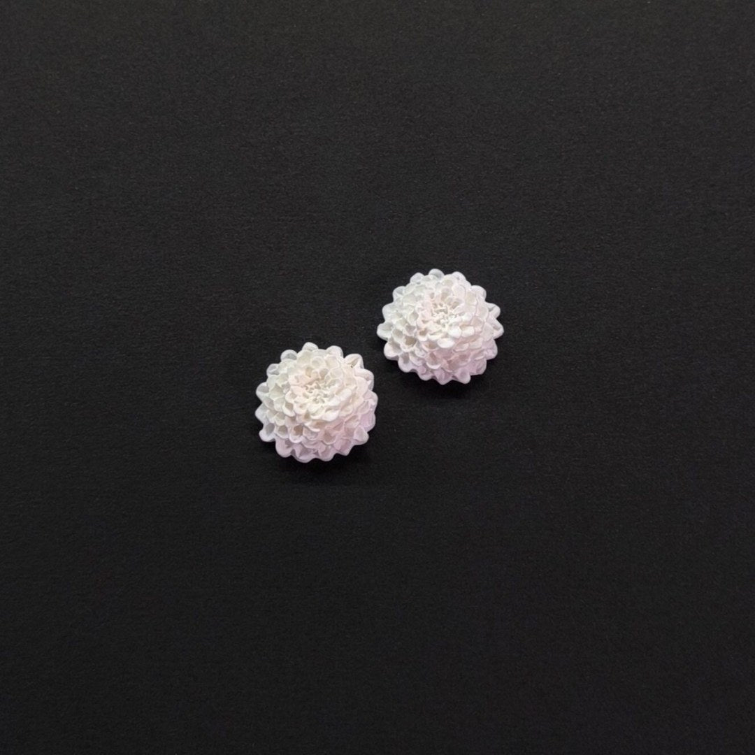 Chrysanthemum Küpe - Salt White